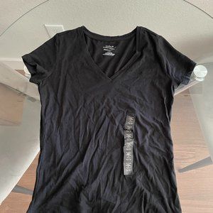 Banana Republic Timeless Tee V Neck - NWT